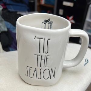 Are Dunn Christmas Mug